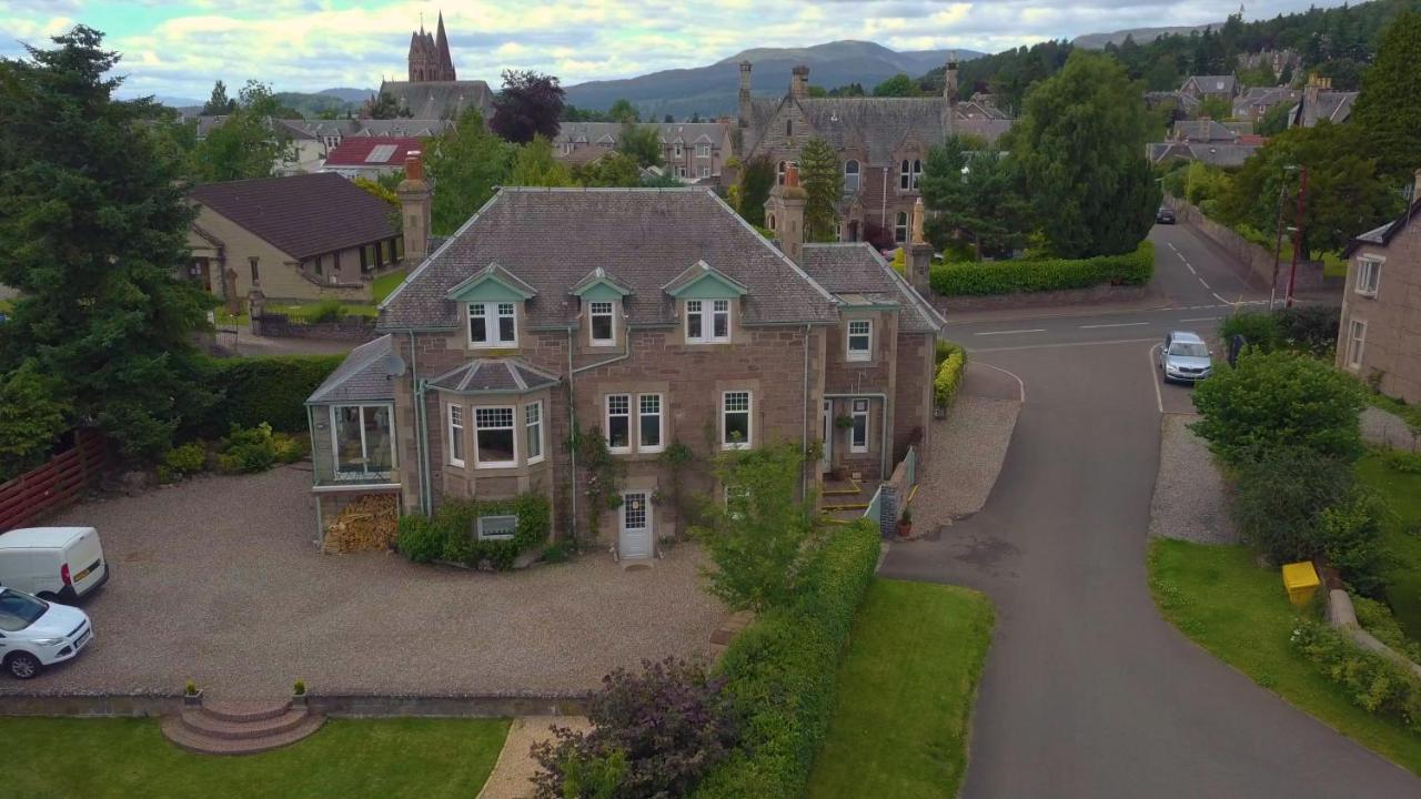 Firtree Bed And Breakfast At Galvelbeg House Crieff Dış mekan fotoğraf