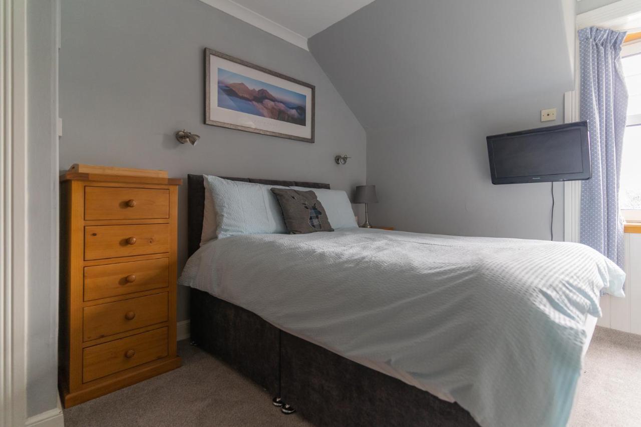 Firtree Bed And Breakfast At Galvelbeg House Crieff Dış mekan fotoğraf