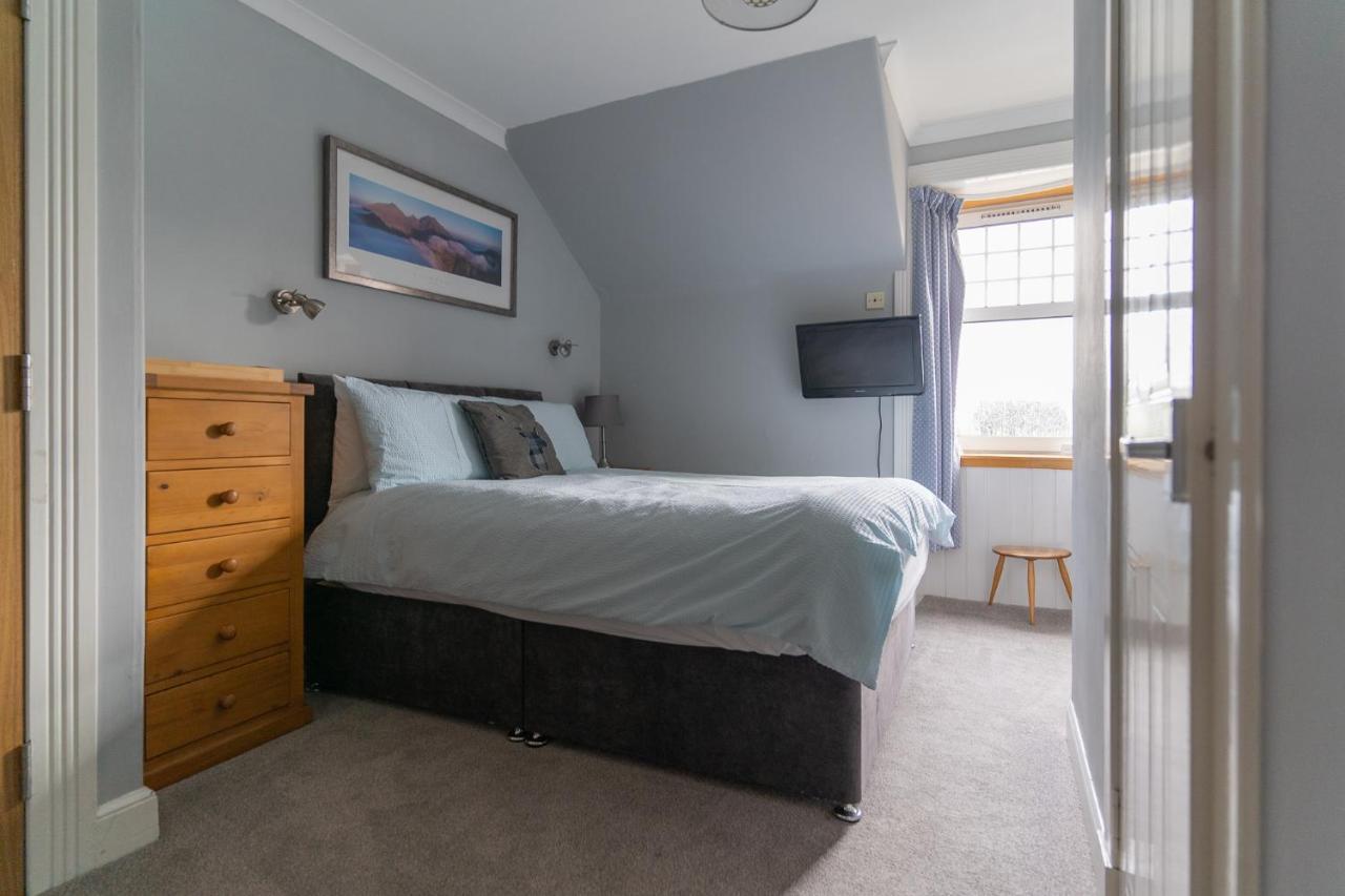 Firtree Bed And Breakfast At Galvelbeg House Crieff Dış mekan fotoğraf